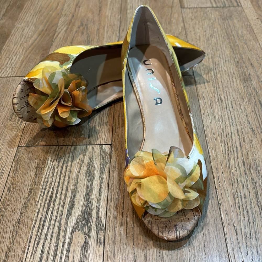 Unisa Yellow Spring Floral Wedge Size 8m - Picture 2 of 13